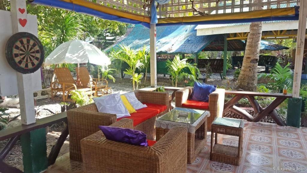 67Th Heaven Holiday Resort Lucbuan Exterior photo