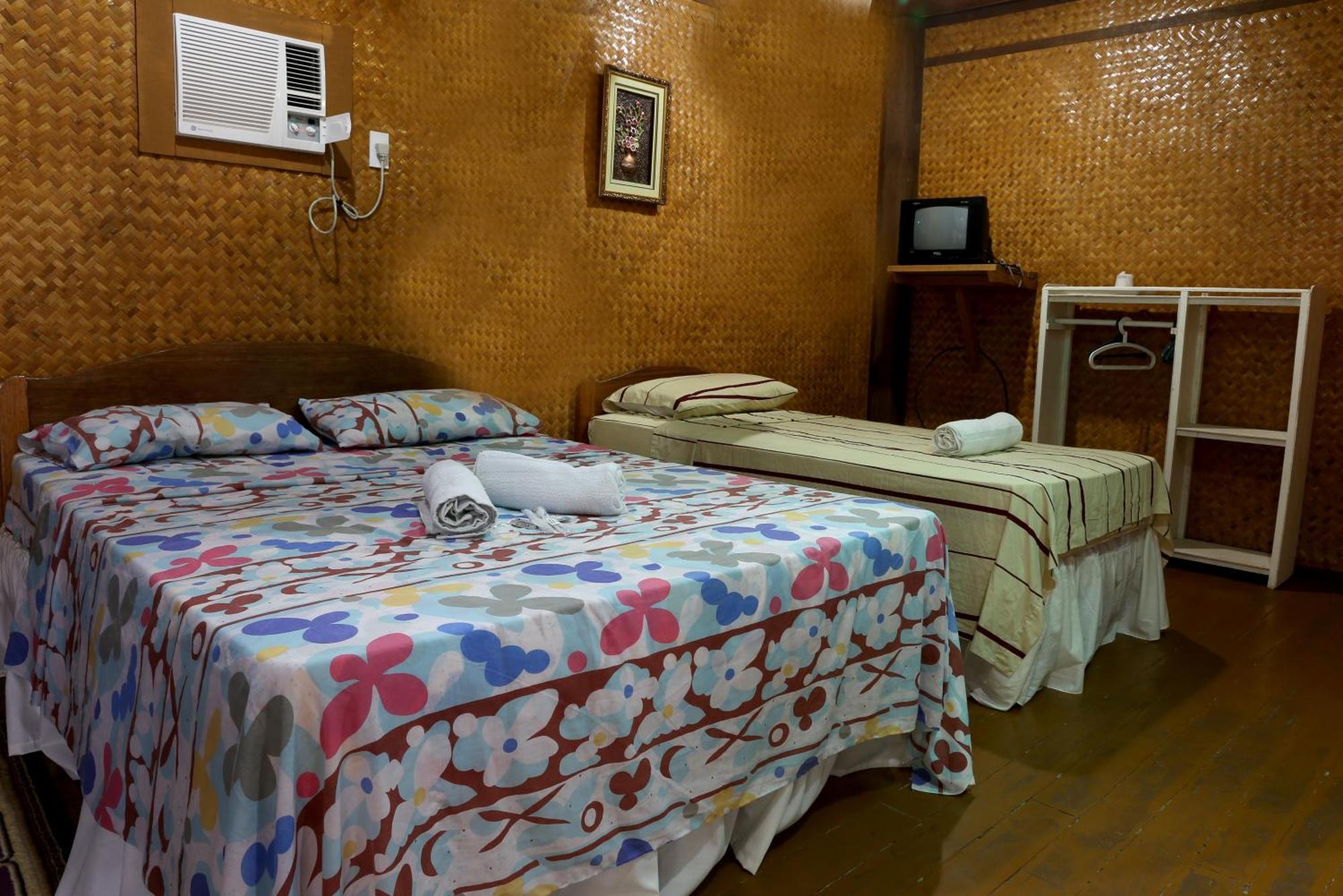 67Th Heaven Holiday Resort Lucbuan Exterior photo